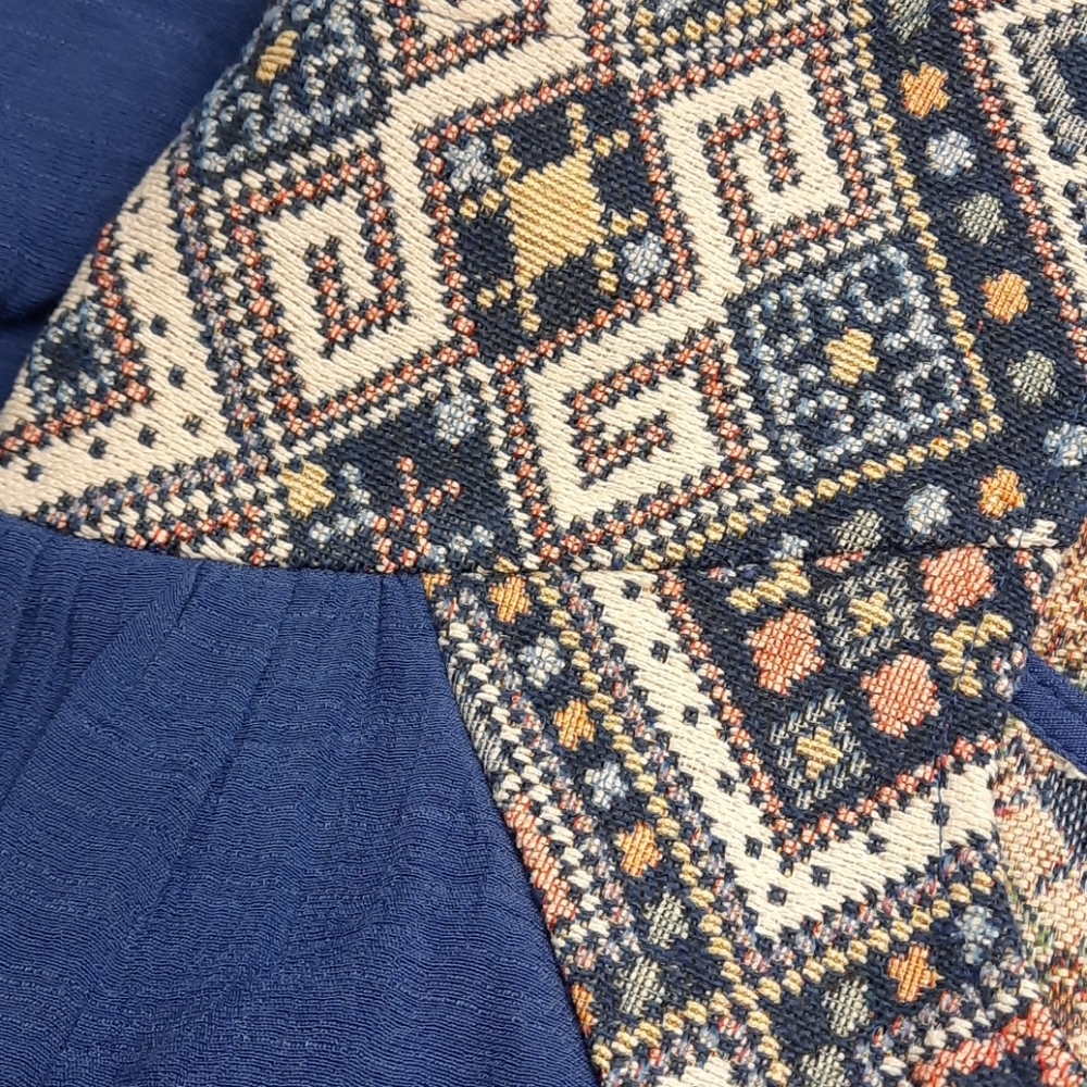 Doe & Rae Embroidered Crinkle Top - Picture 13 of 16